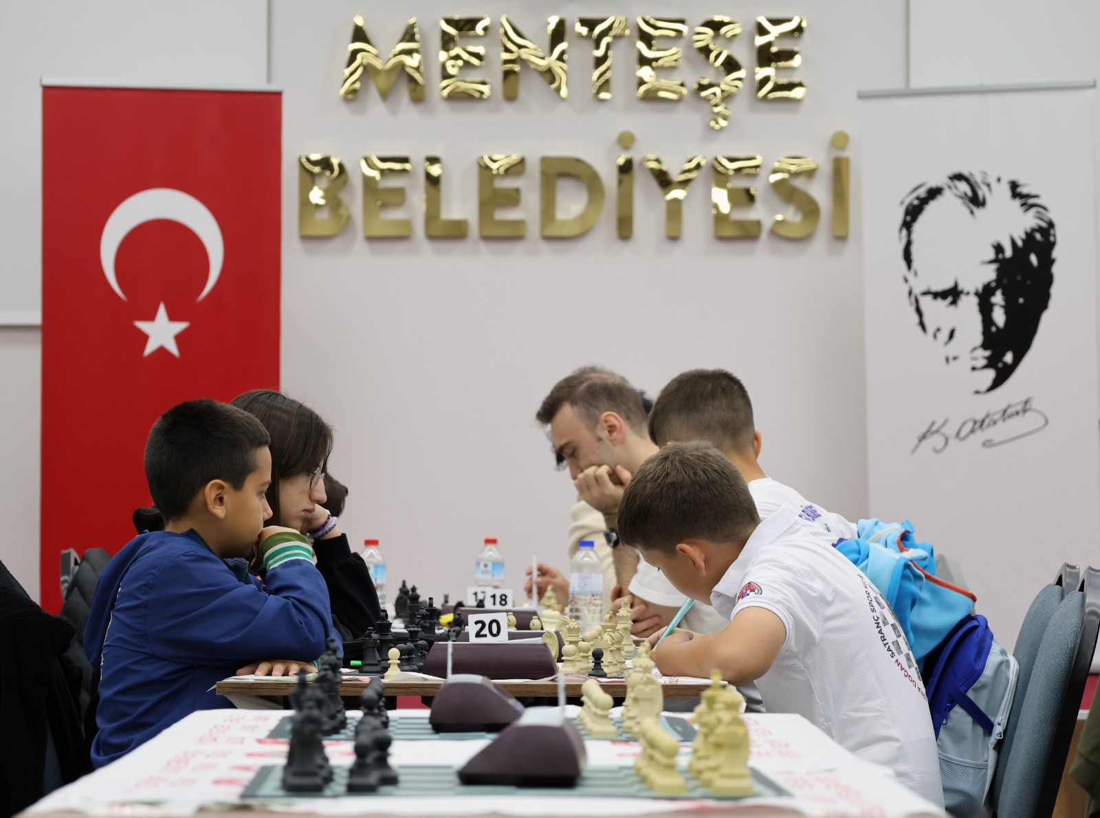 MUĞLA MENTEŞE'DE 23 NİSAN'A ÖZEL SATRANÇ TURNUVASI